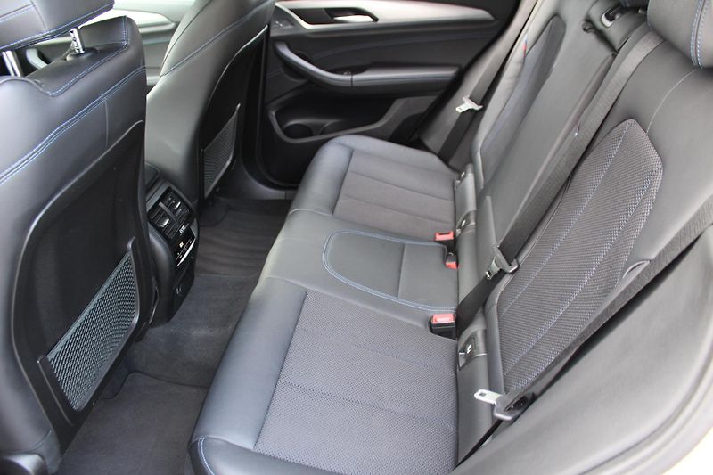 BMW X3 X3 M40d - fotka 17 z 23
