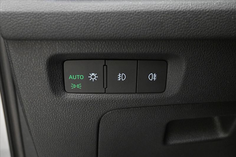 Škoda Octavia 2,0 TDI 110kW DSG Ambition Zár - fotka 21 z 24