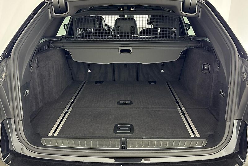 BMW Řada 5 540d xDrive - fotka 9 z 28