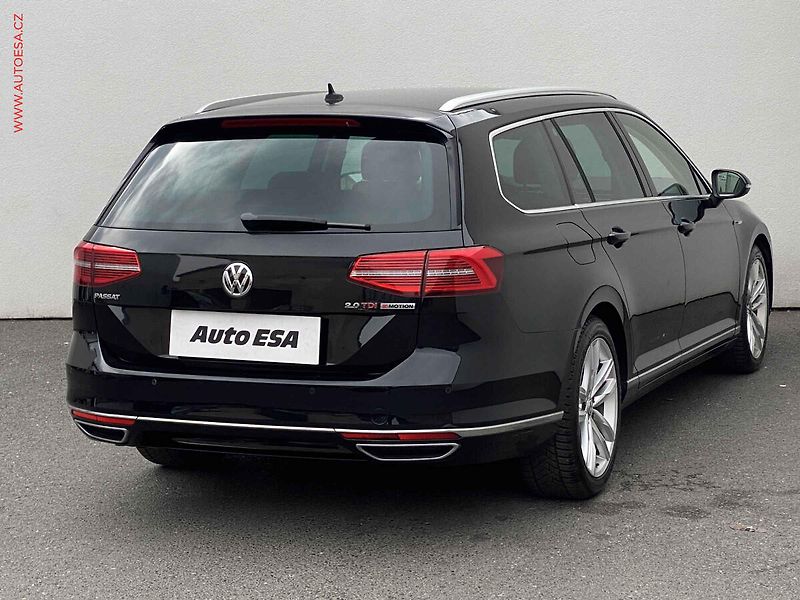 Volkswagen Passat (2014) 2.0 TDI 4Motion, ČR - fotka 4 z 19