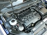 Volkswagen Touran 2,0 TDi 110kW HIGHLINE, 7.míst - náhled 42