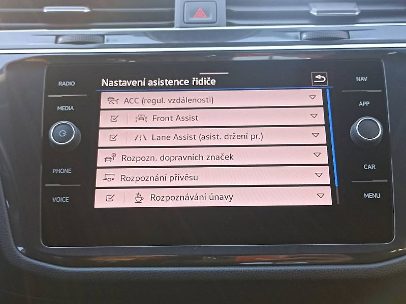 Volkswagen Tiguan Allspace (2023) 1.5 TSI 110kW  tažné manuál - fotka 20 z 35