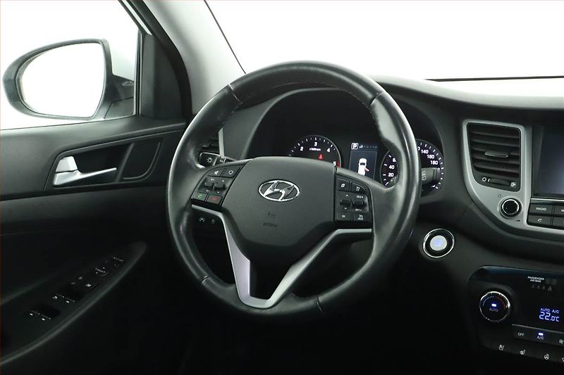 Hyundai Tucson (2017) Select 1.7 CRDi, Automat - fotka 16 z 20