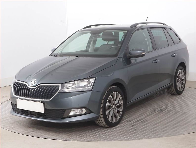 Škoda Fabia (2021) Ambition 1.0 TSI, Automat - fotka 2 z 15