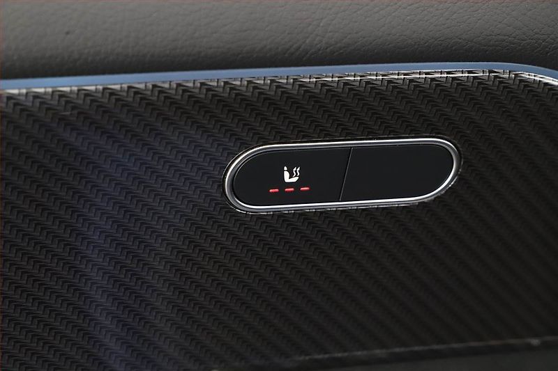 Mercedes-Benz GLB (2025) 200 d, AMG Line, Navigace - fotka 24 z 27