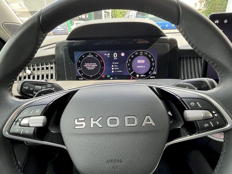 Škoda Superb (2025) 2.0 TDI 142kW 4x4 L&K Combi DS - fotka 24 z 32