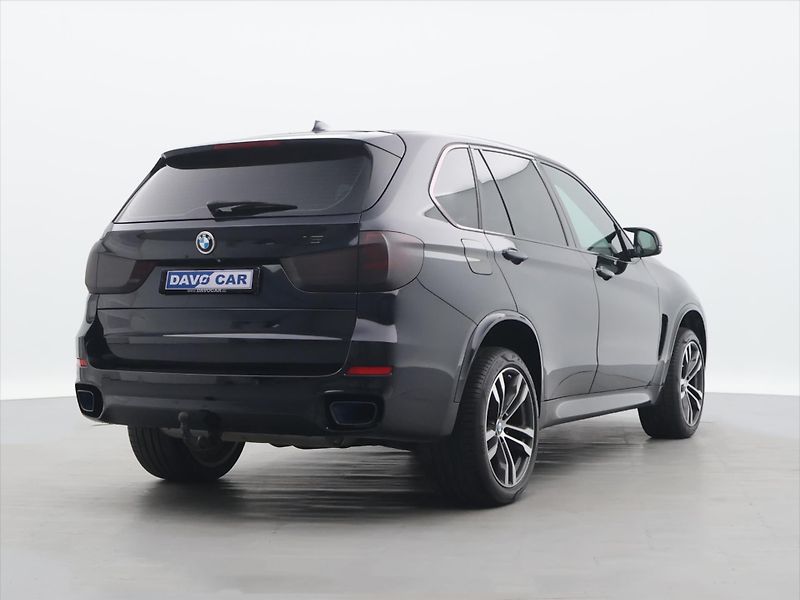 BMW X5 3.0 M50d 280kW xDrive - fotka 7 z 45
