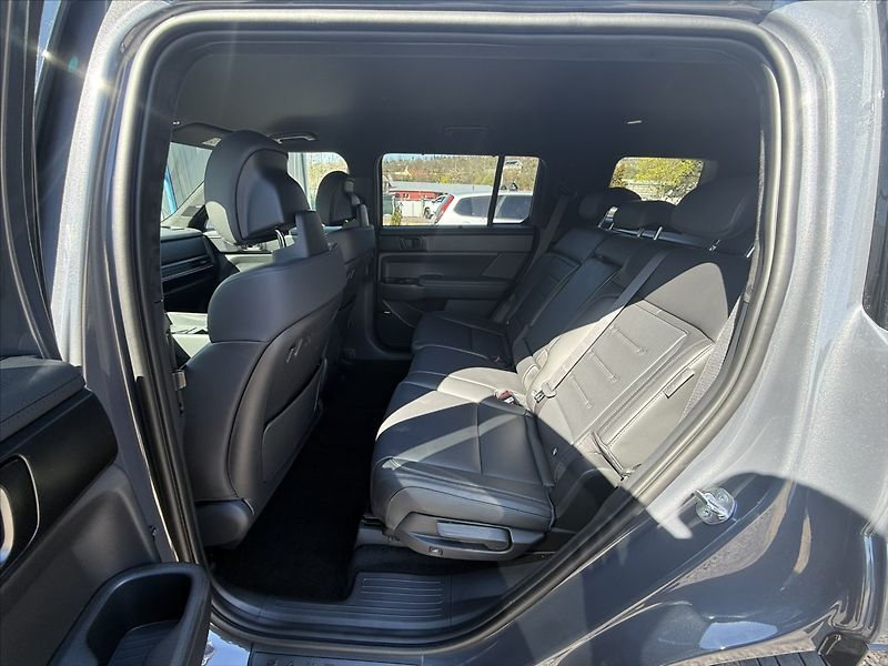 Hyundai Santa Fe 1,6 PHEV 185kW CALLIGRAPHY - fotka 19 z 22