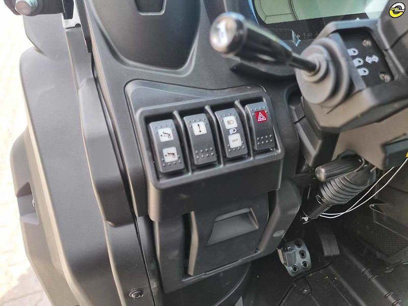 Can-Am Traxter HD 10 XMR INT (2025) Traxter HD10 XMR, MY2025 - fotka 45 z 52