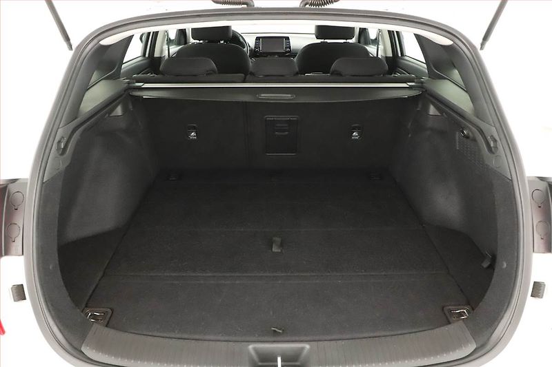 Hyundai i30 (2023) Smart 1.5 T-GDI MHEV, Automat - fotka 15 z 16