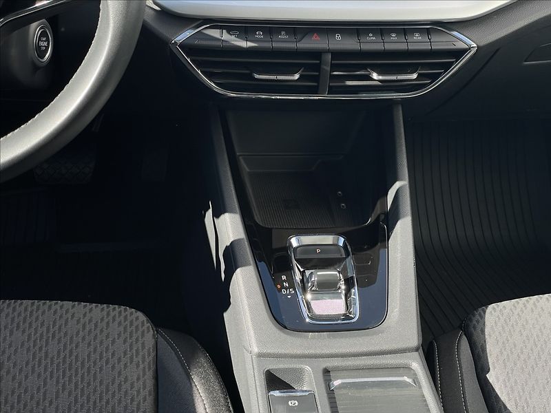 Škoda Octavia 2,0 TDI DSG Style Plus ACC - fotka 11 z 19