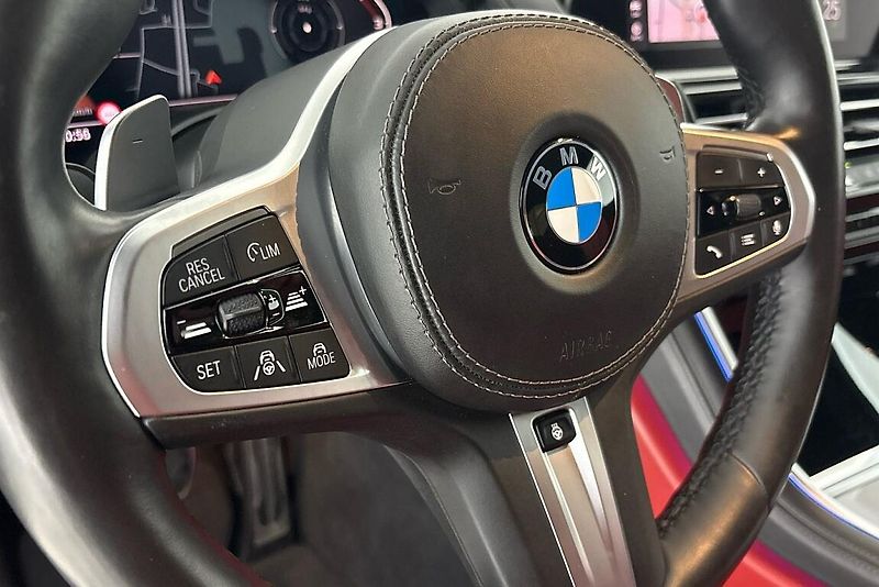 BMW Řada 8 M850i xDrive - fotka 18 z 28