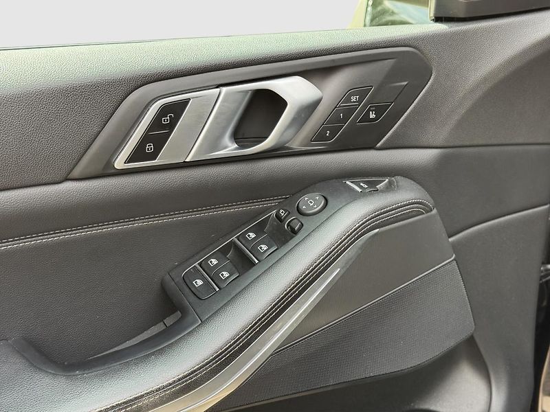 BMW X5 xDrive30d - fotka 8 z 20