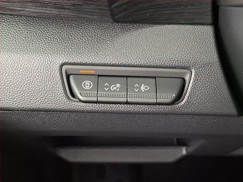 Renault Trafic (2025) 2.0 Blue dCi, Combi, 8 míst - fotka 20 z 21