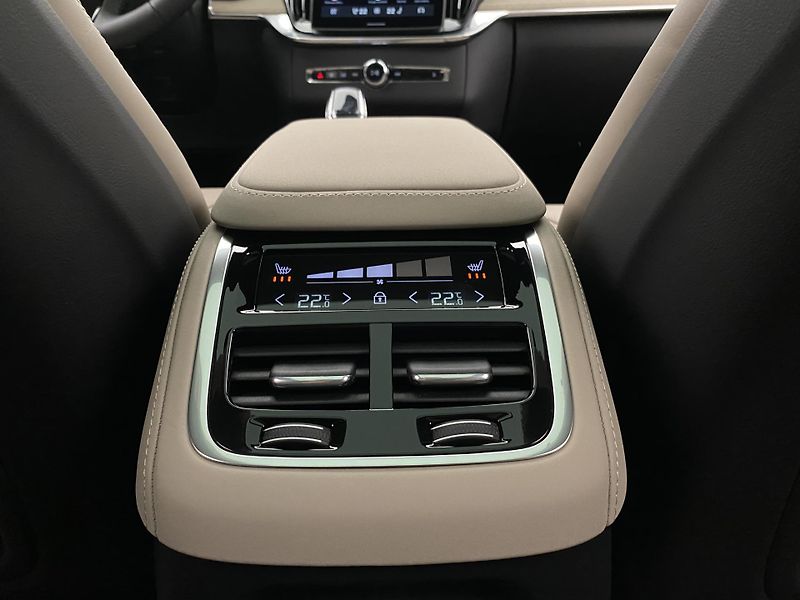 Volvo XC90 (2026) T8 AWD Plug-in DARK PLUS 7m - fotka 66 z 66