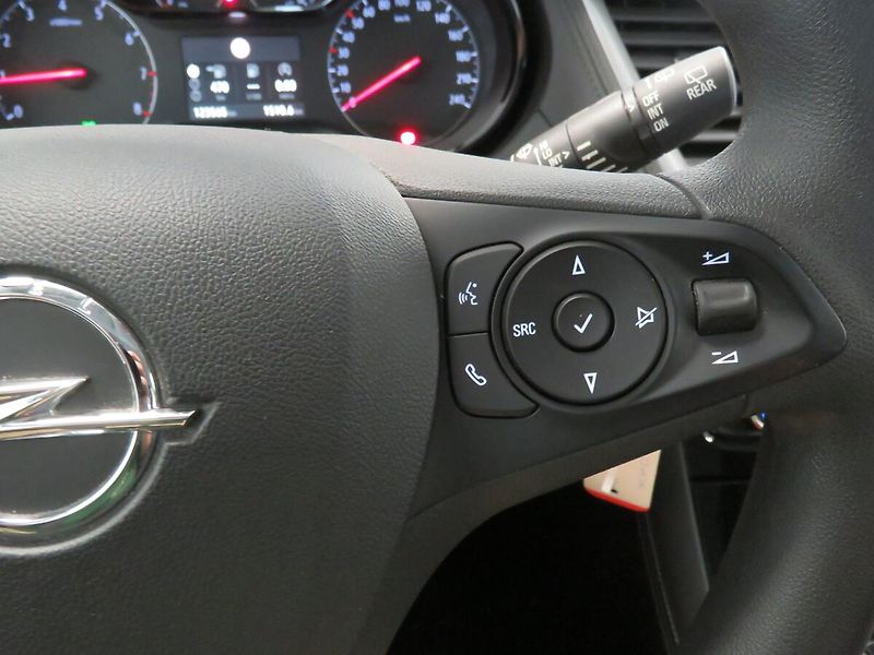 Opel Grandland X - fotka 17 z 24