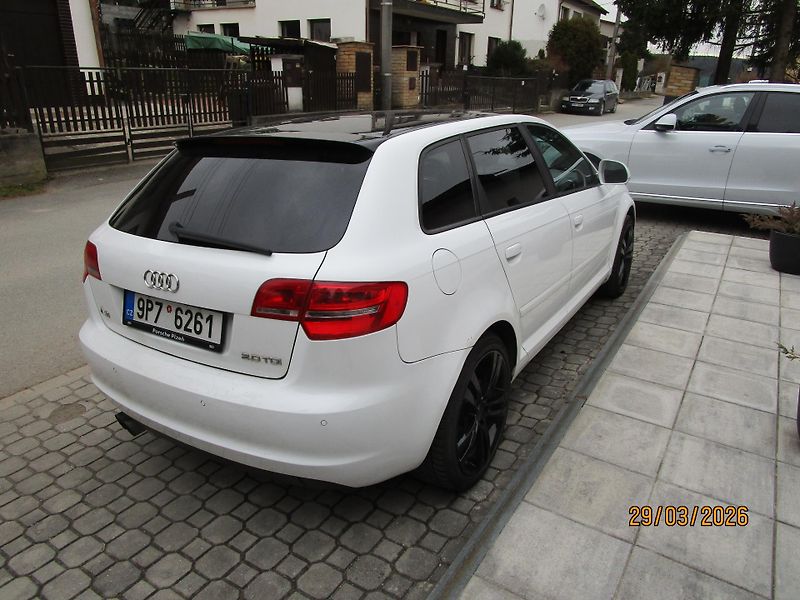 Audi A3 (2009) 2,0 TDi DSG panorama - fotka 5 z 28