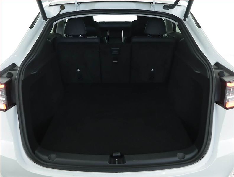 Tesla Model Y (2023) Long Range AWD 79kWh, SoH 92% - fotka 14 z 22