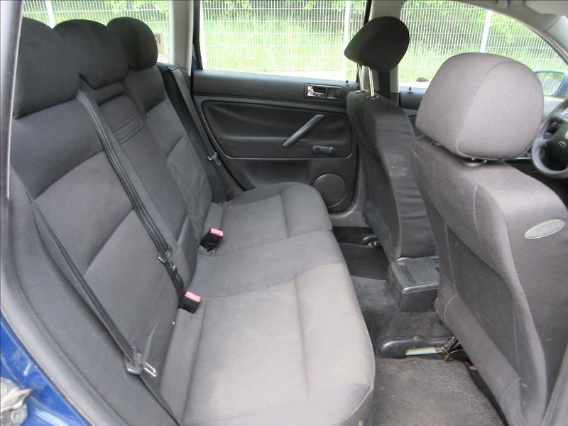 Volkswagen Passat 1,9 TDi, Klima, Vyhř. sed. - fotka 16 z 25