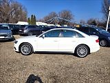 Audi A4 2,0 TDI,S-line,navi,výhřev,xen - náhled 2