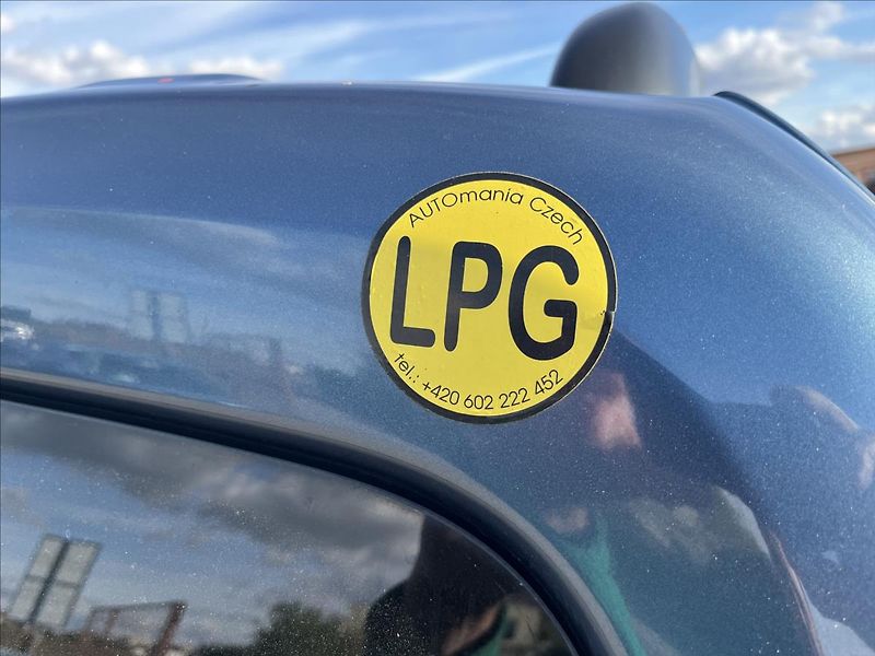 Citroën Berlingo 1,6 i LPG 5.MÍST KLIMA TAŽNÉ - fotka 37 z 38