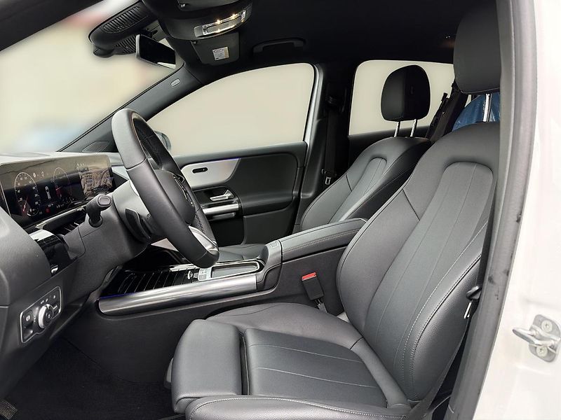 Mercedes-Benz GLA 200d 4MATIC, CZ, 1.majitel - fotka 13 z 16