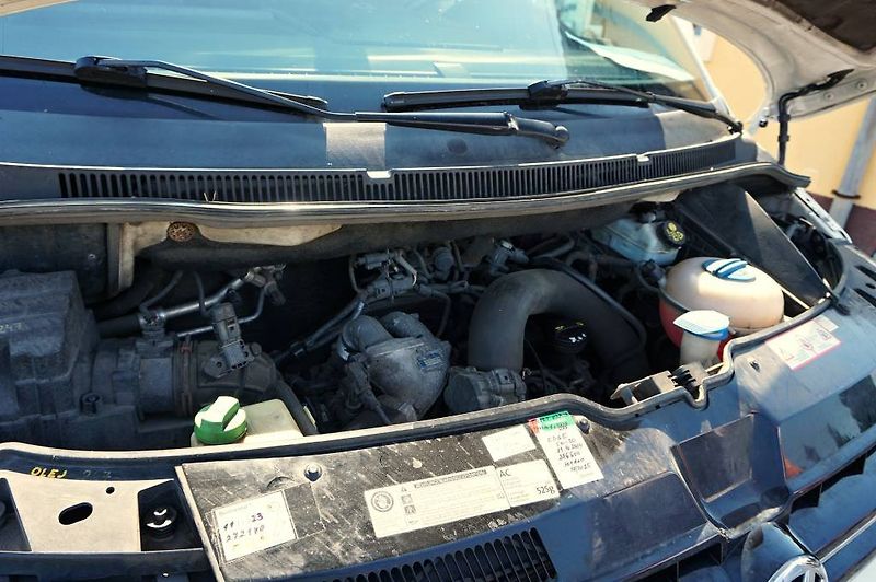 Volkswagen Multivan (2012) 2,0 BI-TDI 132 kW - fotka 42 z 42