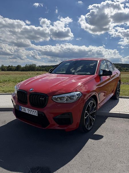 BMW X4 (2021) - fotka 2 z 14
