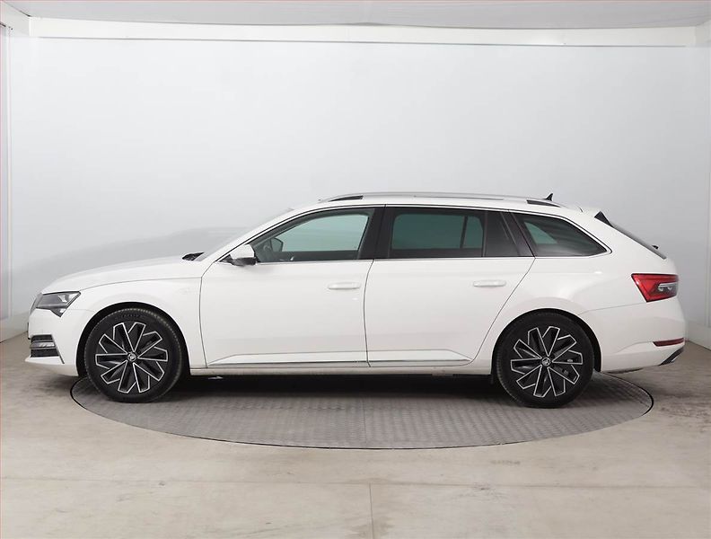 Škoda Superb (2021) Laurin&Klement 2.0 TDI - fotka 3 z 22