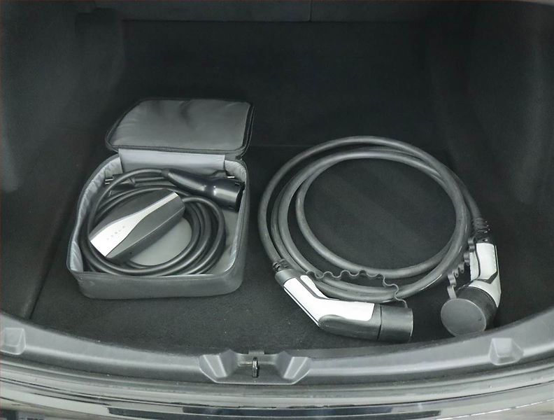 Tesla Model 3 (2020) Long Range 4WD 78kWh, SoH 86% - fotka 22 z 22