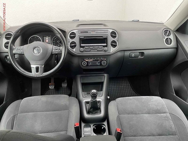 Volkswagen Tiguan (2012) 2.0 TDi 4x4, Sport&Style - fotka 8 z 17