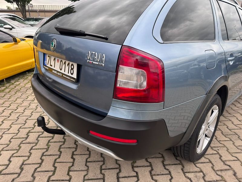 Škoda Octavia (2011) SCOUT 4X4 2,0 TDI 103 AUTOMAT - fotka 9 z 50