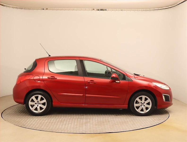 Peugeot 308 (2012) 1.6 HDi, Tempomat - fotka 6 z 18