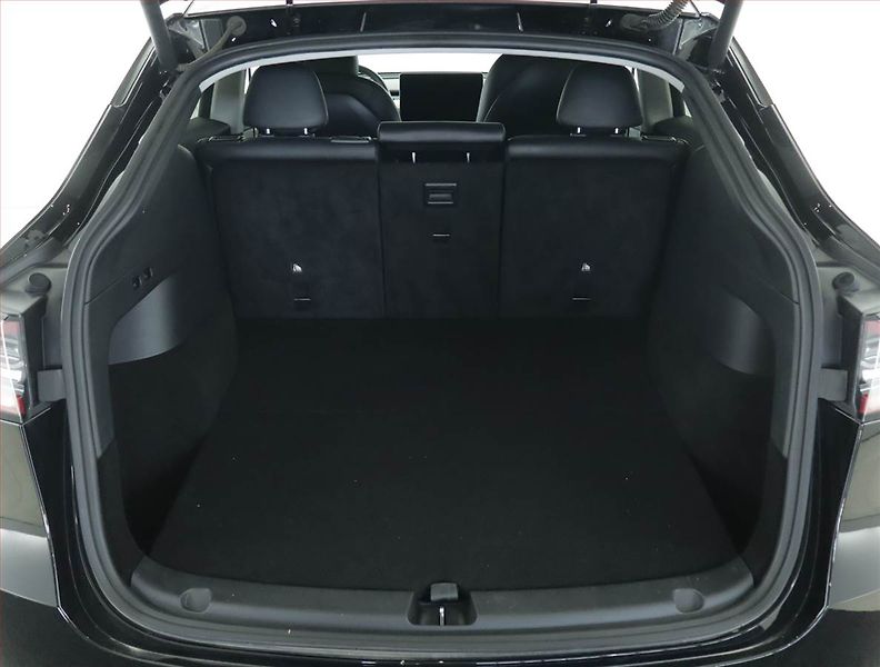 Tesla Model Y (2022) Long Range AWD 79kWh, SoH 89% - fotka 14 z 19