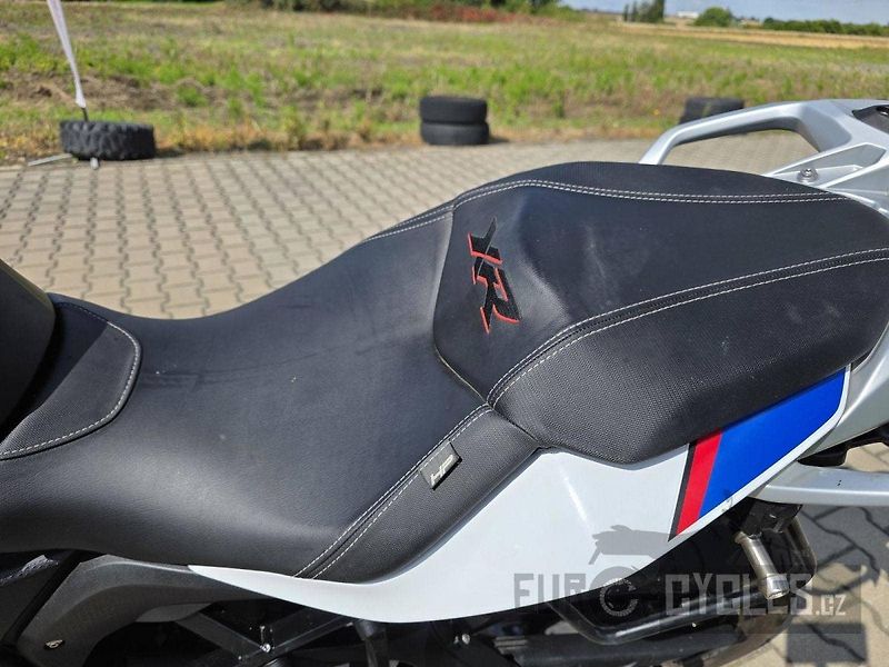 BMW S 1000 XR (2020) - fotka 10 z 14