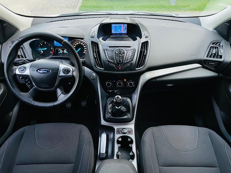 Ford Kuga 2.0TDCi 4x4 MAN SERVISKA TAŽNÉ - fotka 22 z 42