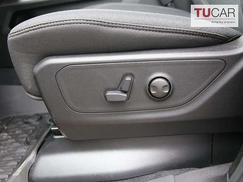 RAM 1500 (2026) BigHorn 5.7 V8 HEMI 2026 - fotka 46 z 48
