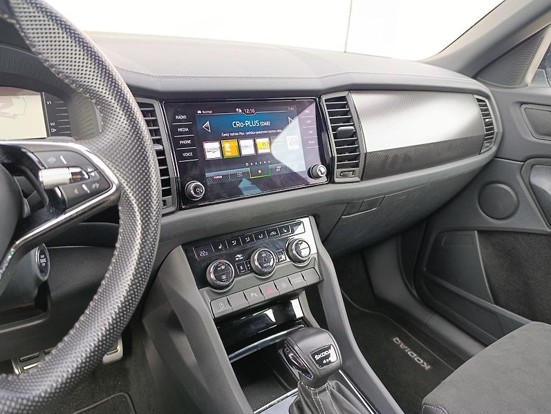 Škoda Kodiaq 2.0TDI 4X4 SPORTLINE 1.MAJ ČR  - fotka 25 z 34