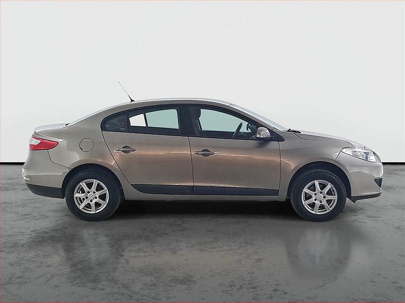 Renault Fluence (2010) 1.6 16V, po STK, servisované - fotka 6 z 22