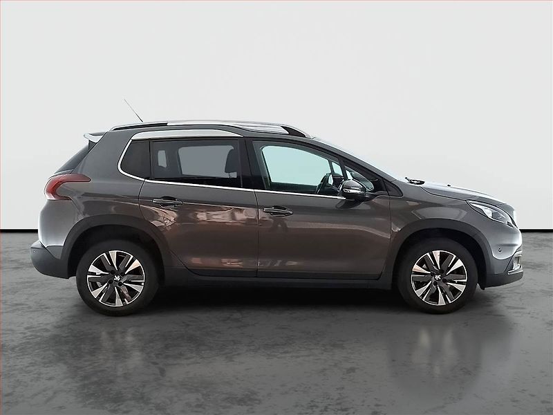 Peugeot 2008 (2018) 1.2 PureTech, Automat, Kůže - fotka 6 z 19