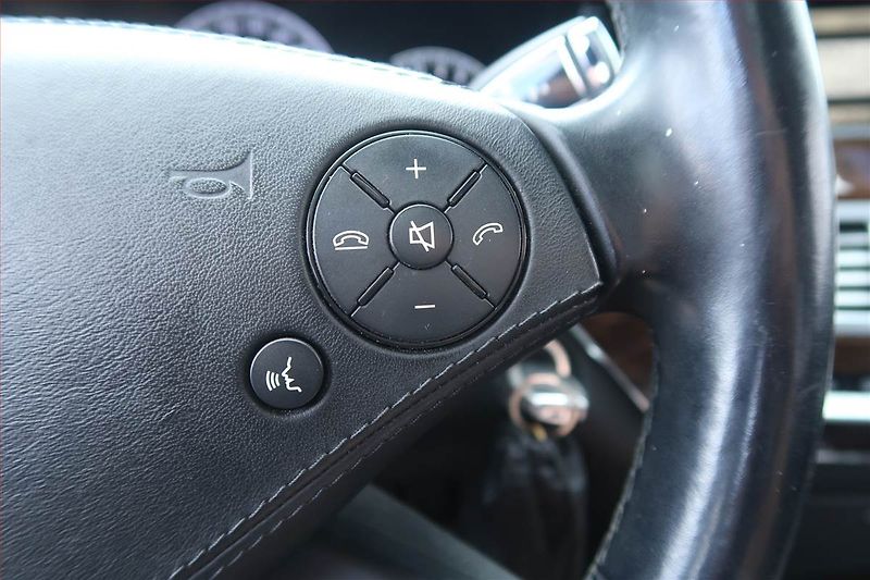 Mercedes-Benz Třídy S (2011) AMG Paket S 350 L, Automat - fotka 17 z 28