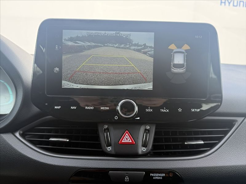 Hyundai i30 1,5 T-GDI 103kW Family - fotka 14 z 23