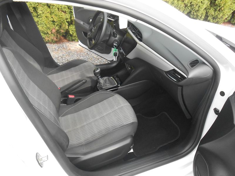 Opel Corsa 1.5TDCi,FULL LED,93TKm - fotka 17 z 35