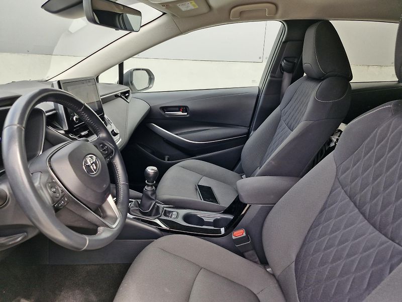 Toyota Corolla  Comfort 1,5 (92 kW) MAN - fotka 5 z 6