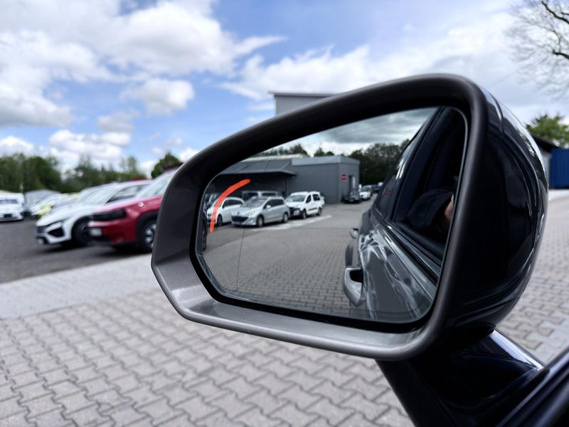 Volvo V60 CrossCountry D4 AWD // 4x4 - fotka 39 z 43