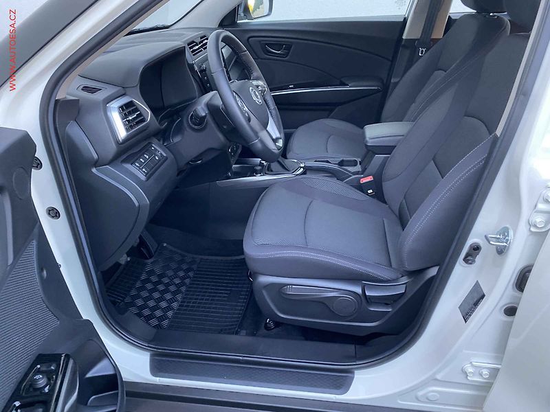 SsangYong Tivoli (2025) 1.5T-GDi, ČR, Navi, AC - fotka 9 z 20