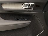 Volvo XC40 B4 DARK ULTIMATE AUT CZ - náhled 29