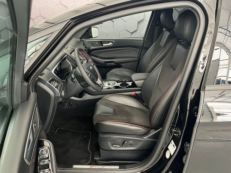 Ford S-MAX 2.5 HEV ST-Line 7 míst - fotka 27 z 65