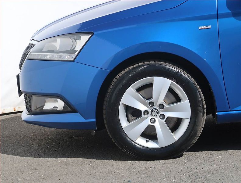 Škoda Fabia (2020) Drive 1.0 TSI, Tempomat - fotka 14 z 20