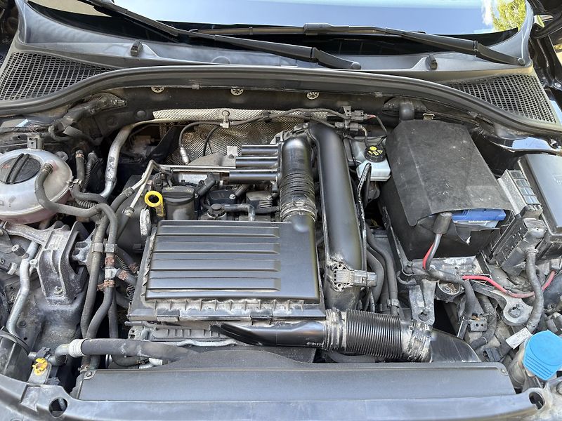 Škoda Octavia (2013) 1.4 TSI Ambition - fotka 23 z 28